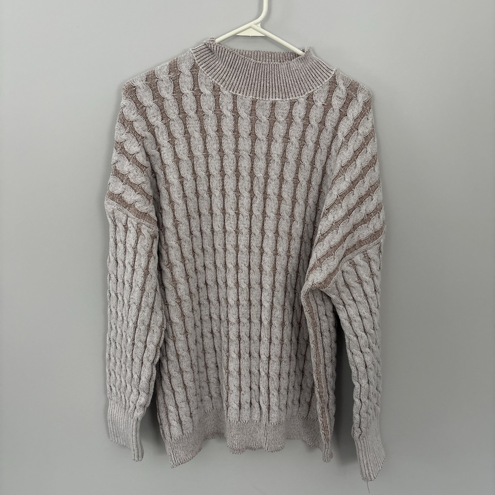 Women’s Cable Knit Sweater - Light Taupe